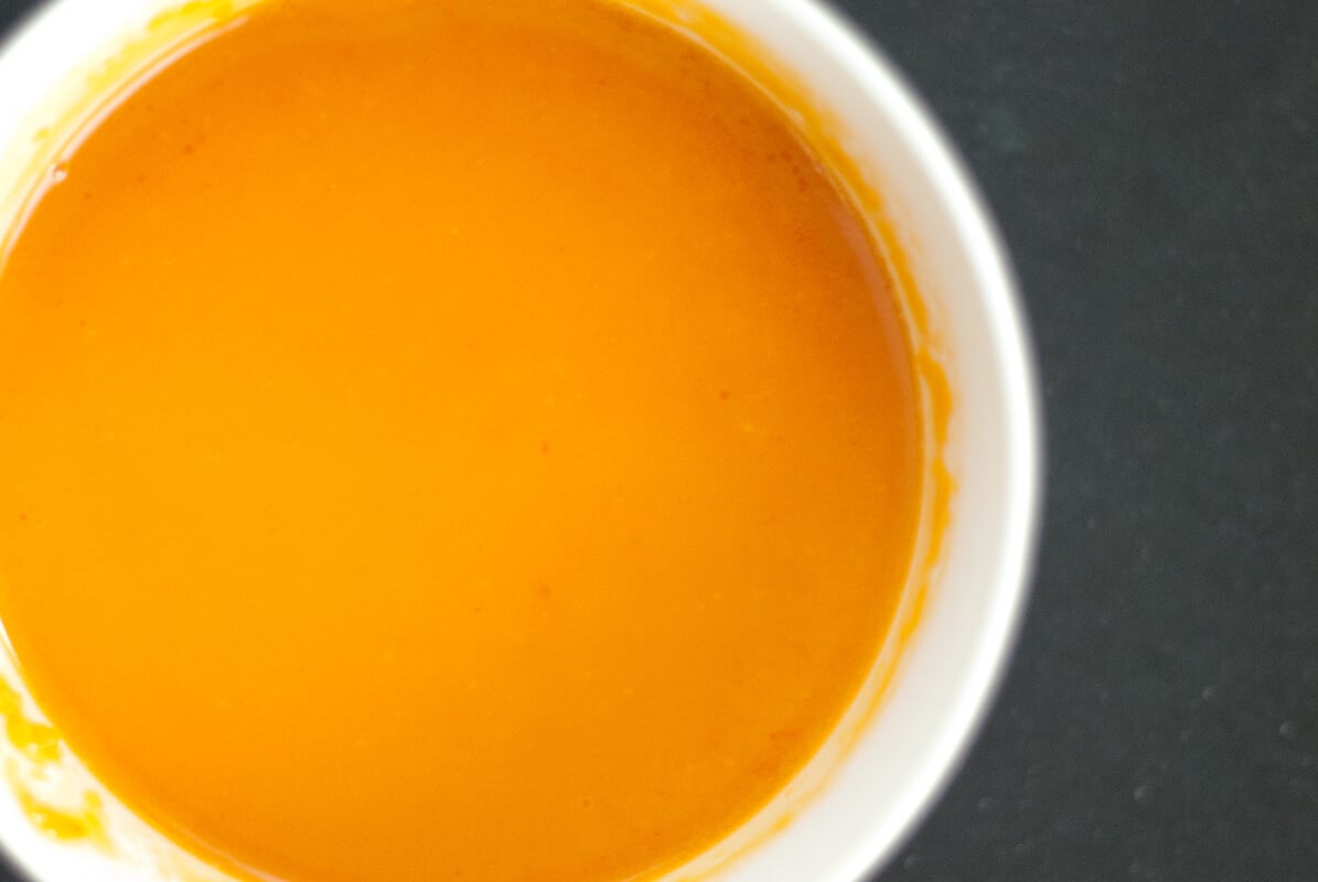 raw red pepper and ginger dressing