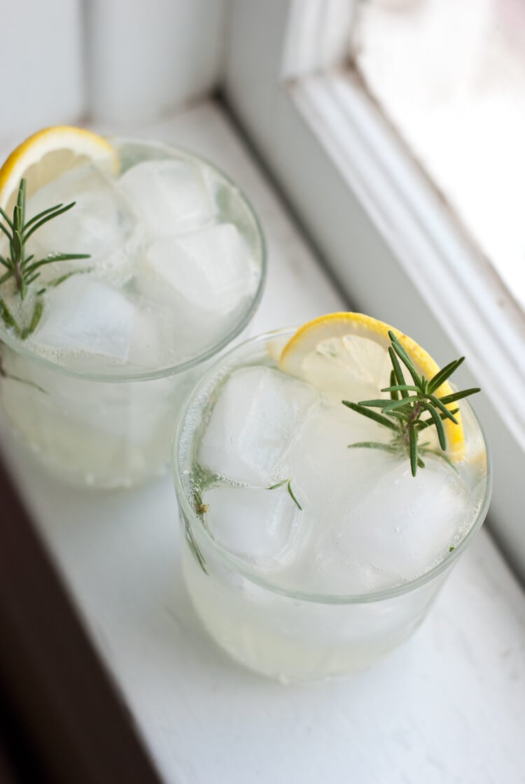 rosemary gin fizz rosemary gin fizz