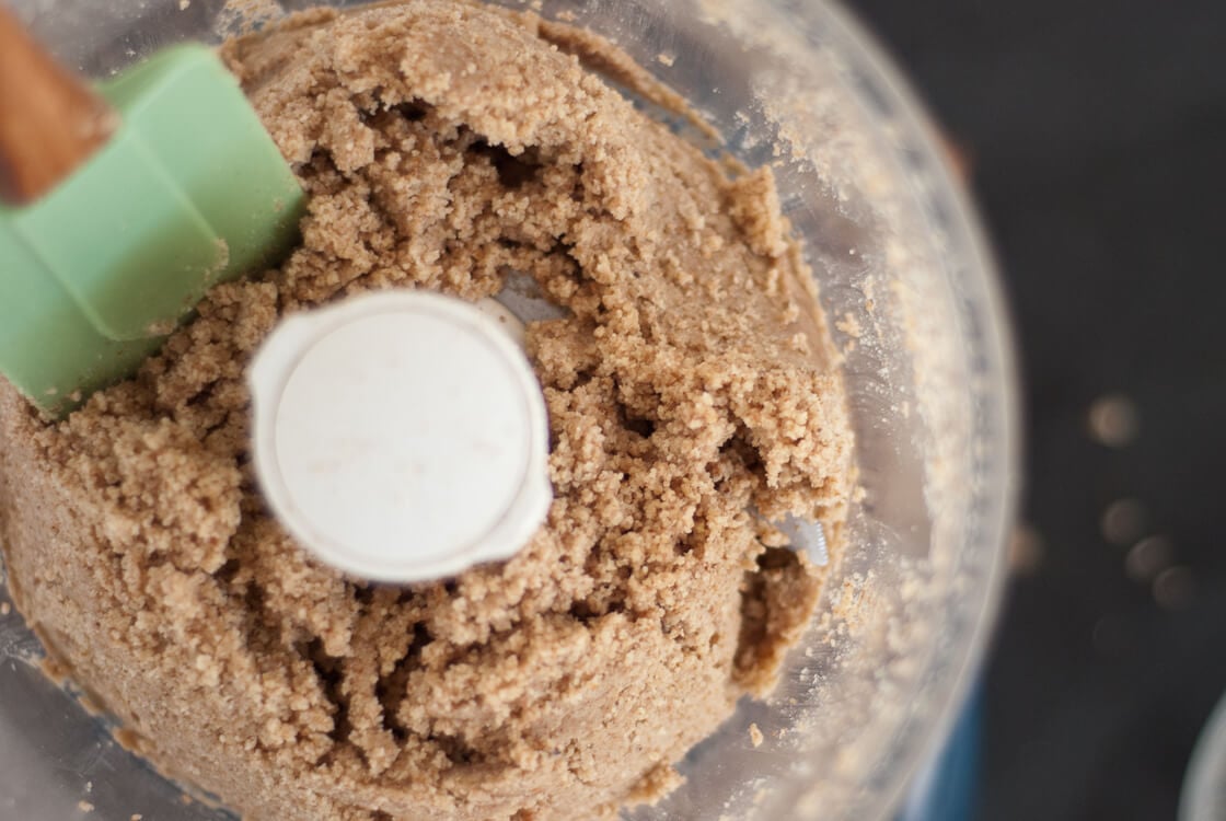making pecan butter in food processor