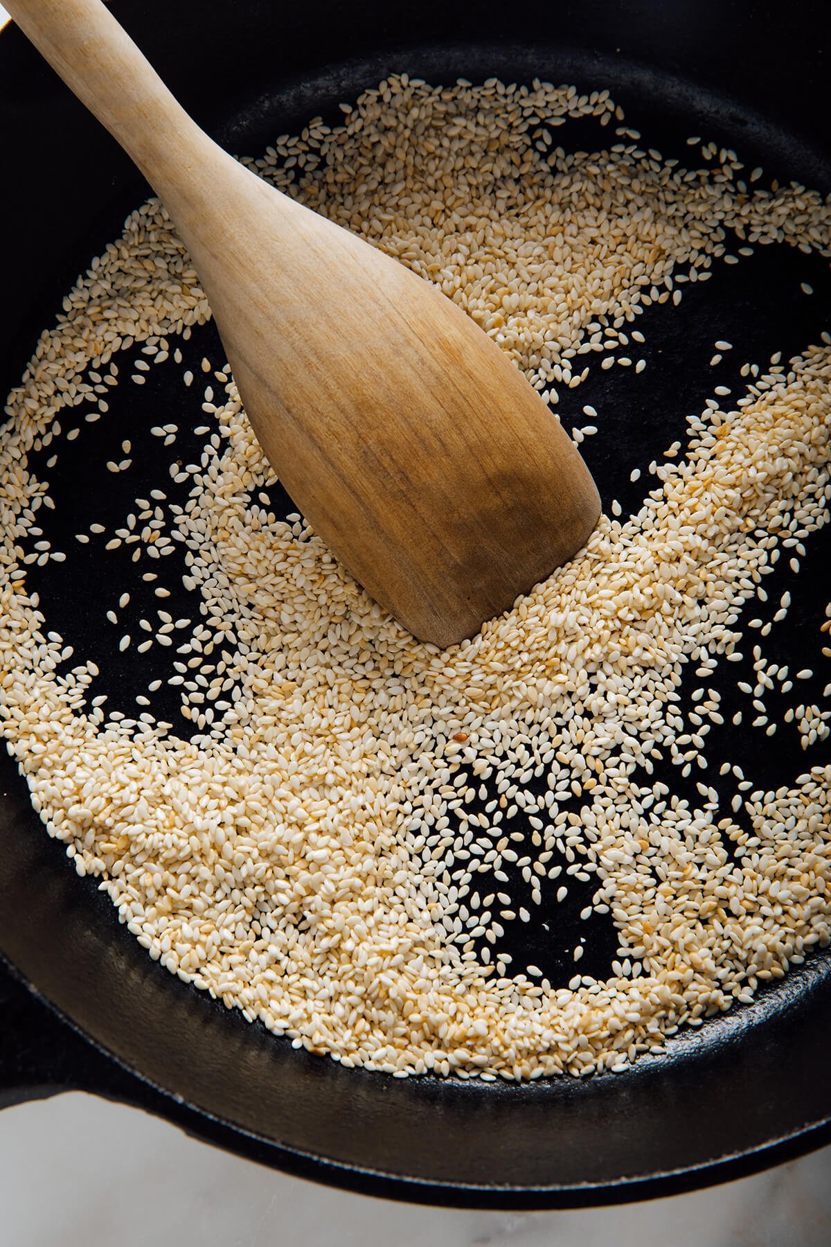 toasted sesame seeds